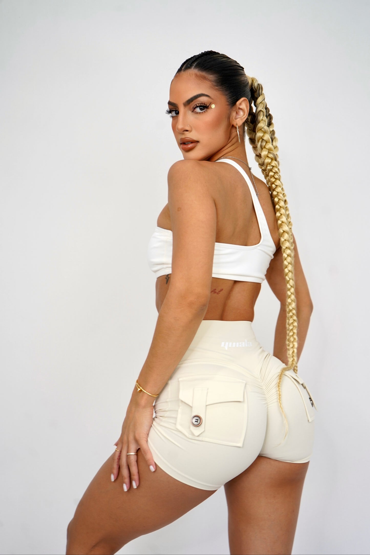Beige “IT GIRL” Shorts
