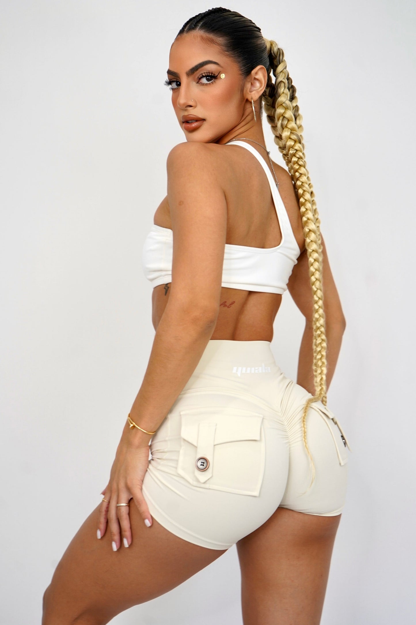 Beige “IT GIRL” Shorts