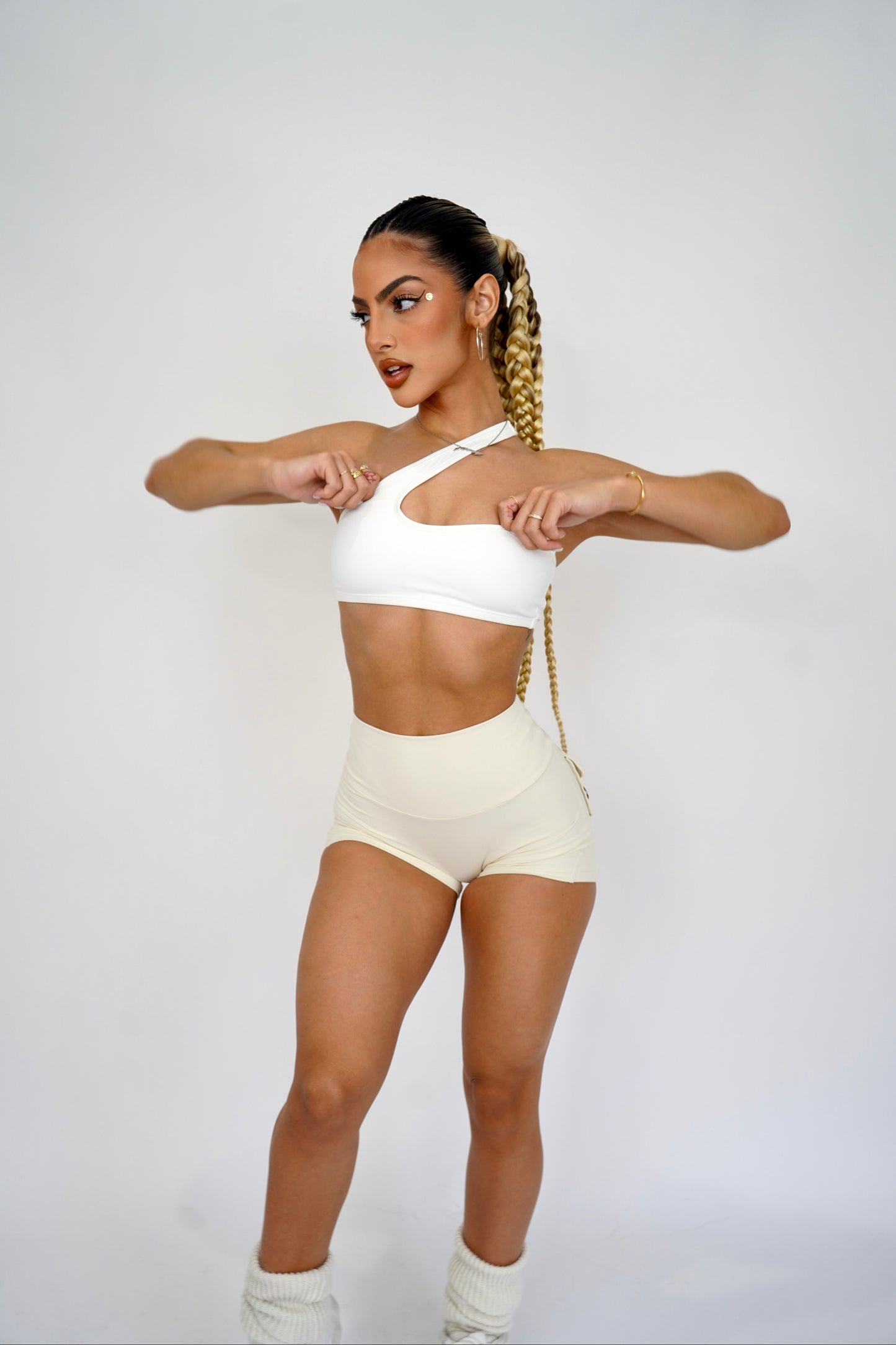 Beige “IT GIRL” Shorts